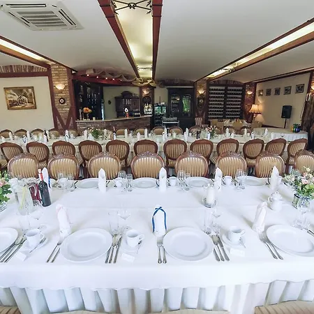 Hubertus & Restaurant & Horse Club 3*