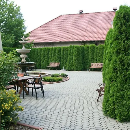 Hubertus & Restaurant & Horse Club ホリデーパーク Starogard Gdański