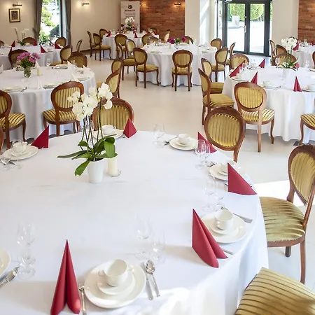 Hubertus & Restaurant & Horse Club Starogard Gdański