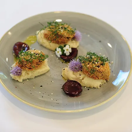 Hubertus & Restaurant & Horse Club ホリデーパーク Starogard Gdański