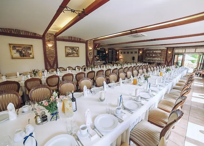 Hubertus & Restaurant & Horse Club