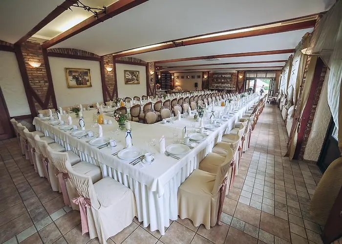 Hubertus & Restaurant & Horse Club Holiday park Starogard Gdanski