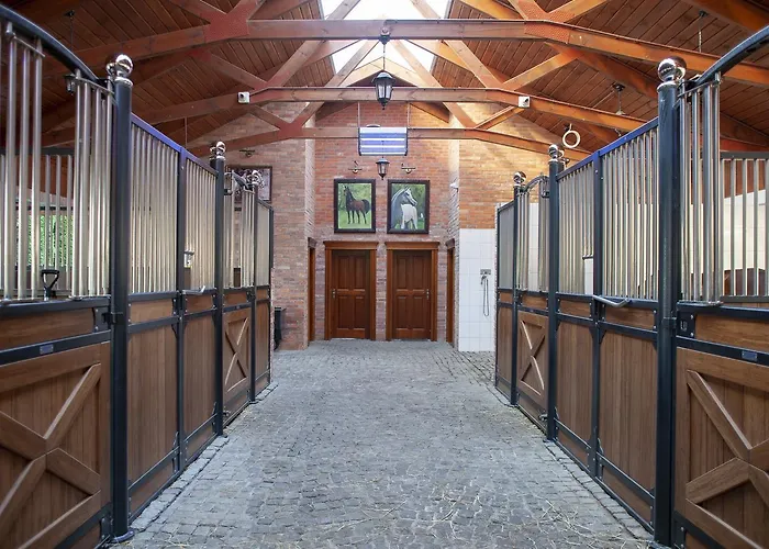 Hubertus & Restaurant & Horse Club Holiday park